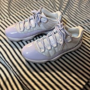Air Jordan 11 Low “Pure Violet”